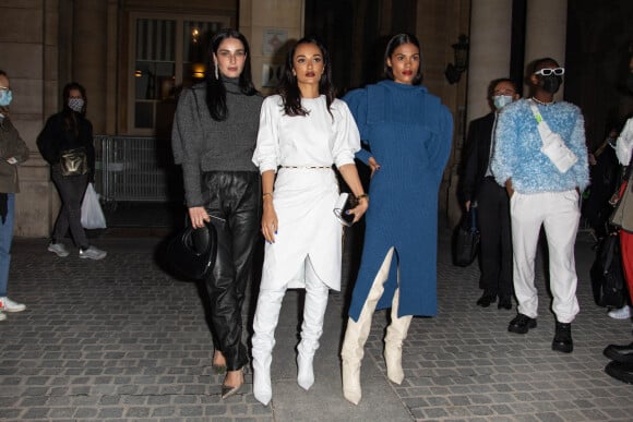 Fiona Zanetti, Amina Muaddi et Tina Kunakey arrivent au défilé de mode prêt-à-porter printemps-été 2021 "Isabel Marant" à Paris. Le 1er octobre 2020 © Jeremy Melloul / Bestimage