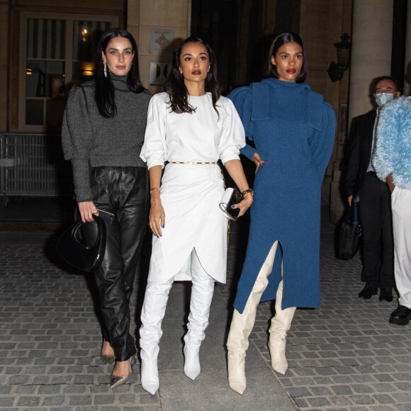 Fiona Zanetti, Amina Muaddi et Tina Kunakey arrivent au défilé de mode prêt-à-porter printemps-été 2021 "Isabel Marant" à Paris. Le 1er octobre 2020 © Jeremy Melloul / Bestimage