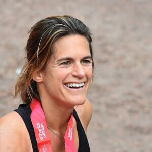 Amélie Mauresmo boucle le marathon de Londres en 3h22'45'' le 28 avril 2019. 