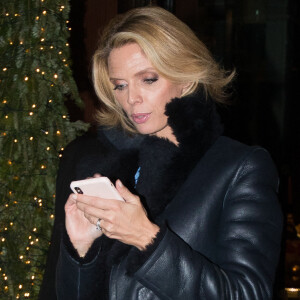 Exclusif - Sylvie Tellier - La Miss France 2020 quitte l'hôtel Royal Monceau à Paris le 16 décembre 2019.