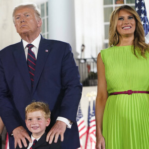 Tiffany Trump, Donald Trump, Melania Trump et Theodore James Kushner ( ils d'Ivanka) - Donald Trump lors de l'investiture pour le parti républicain à Washington en présence de sa famille le 27 Août 2020 © Imago / Panoramic / Bestimage