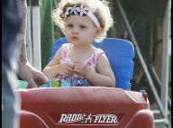 Pendant que Nicole Richie pouponne, Joel Madden gâte leur adorable Harlow !