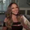 Mariah Carey explique pourquoi elle a tweeté "Thanksgiving est annulé" sur The Late Show avec Stephen Colbert. Mariah Carey dit à Stephen que son tweet n'était pas une attaque mais plutôt un message énigmatique destiné à ses fans pour susciter l'enthousiasme pour la sortie de son livre "La signification de Mariah Carey".