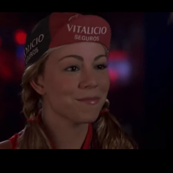 Mariah Carey autorise la diffusion de la vidéo "Glitter" 19 ans après sa sortie sur les plateformes de streaming.