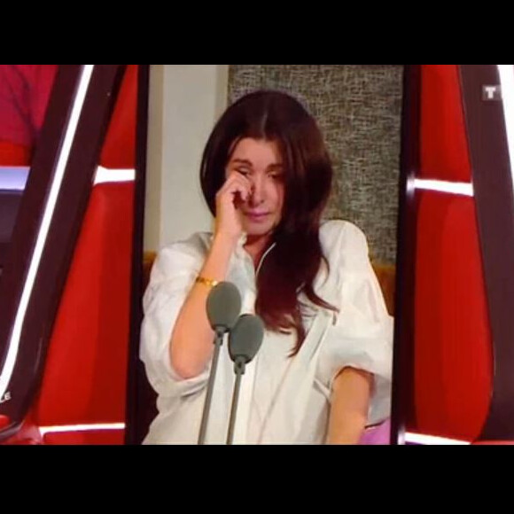 Jenifer, à distance depuis chez elle à cause du coronavirus, lors de la finale de The Voice Kids saison 7 sur TF1