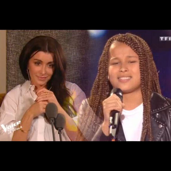 Jenifer, à distance depuis chez elle à cause du coronavirus, lors de la finale de The Voice Kids saison 7 sur TF1, le 10 octobre 2020.