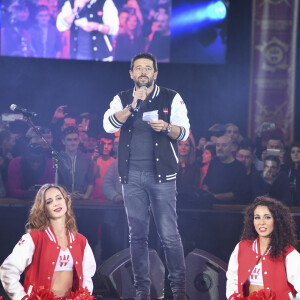 Patrick Bruel lance l'ouverture du tournoi - Winamax Poker Tour, le plus grand tournoi de poker gratuit d'Europe à la Grande Halle de la Villette à Paris le 5 novembre 2016. © Pierre Perusseau/Bestimage