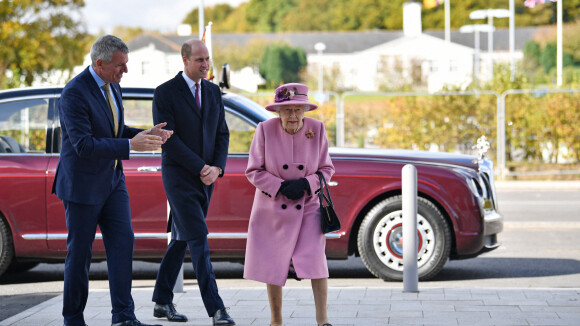 Elizabeth II : Première sortie au côté de William après 7 mois de confinement