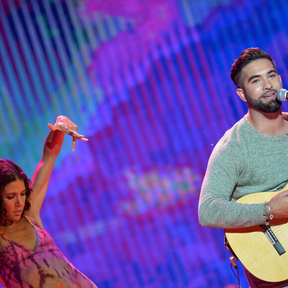 Exclusif - Scène - Kendji Girac - Enregistrement de l'émission "Tous ensemble pour la musique" pour la fête de la musique 2020 à l'AccorHotels Arena à Paris le 18 juin 2020. © Cyril Moreau / Veeren Ramsamy / Bestimage