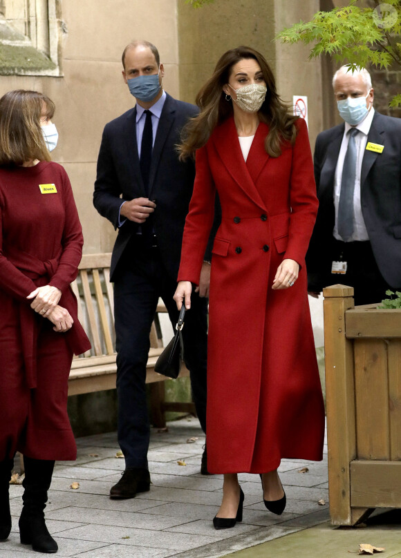 Le prince William, duc de Cambridge, et Catherine (Kate) Middleton, duchesse de Cambridge, visitent l'hôpital St. Bartholomew dans le cadre du projet photographique "Hold Still". Londres. Le 20 octobre 2020.