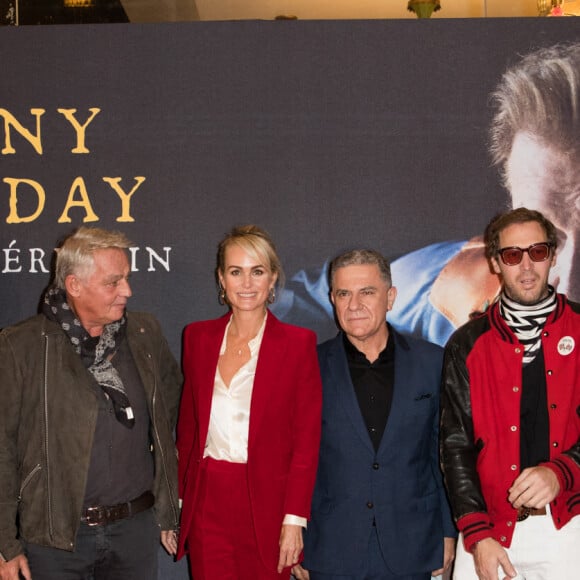 François Goetghebeur, Dimitri Coste, Pierre Billon, Philippe Fatien, Laeticia Hallyday, Fabrice Le Ruyet (Billy), Thierry Chassagne - Projection au Grand Rex à Paris des documentaires "Johnny USA" et "A nos promesses" à l'occasion de la Journée Spéciale Johnny, son rêve américain. Le 21 octobre 2020 © Jacovides-Moreau / Bestimage