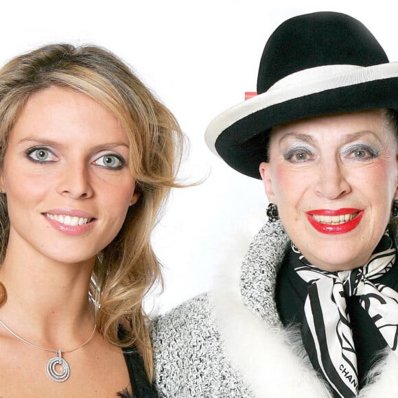 Sylvie Tellier et Geneviève de Fontenay en studio © Guillaume Gaffiot /Bestimage