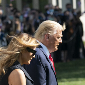 Le président Donald Trump et sa femme Melania quittent la Maison Blanche pour aller à Nashville le 22 octobre 2020.