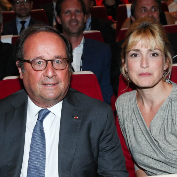 François Hollande et sa compagne Julie Gayet lors de la 12ème édition du festival du Film Francophone d'Angoulême, France, le 20 août 2019. © Coadic Guirec/Bestimage  Celebs attending the 12th Angouleme Film Festival in Angouleme, France, on August 20, 2019. 