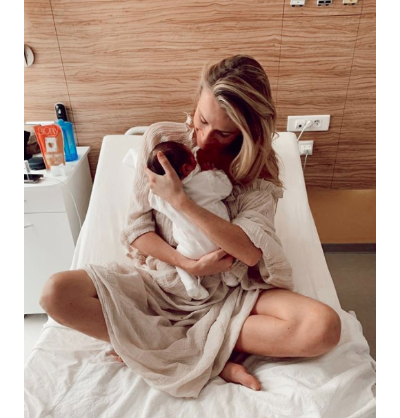 Estelle Sabathier (Miss Bretagne 2021) a donné naissance à sa fille Alma.