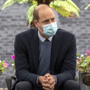 Le prince William, duc de Cambridge, va à la rencontre du personnel et des patients de l'hôpital Royal Marsden à Sutton, automne 2020. Cette visite du duc de Cambridge, qui est également président du "Royal Marsden NHS Foundation Trust", marque le début de la construction du "Trust's Oak Cancer Center".