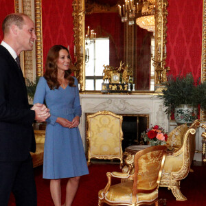 Le prince William, duc de Cambridge, et Kate Middleton, duchesse de Cambridge, reçoivent le président d'Ukraine, Volodymyr Zelensky et sa femme Olena à Buckingham Palace à Londres, le 7 octobre 2020.