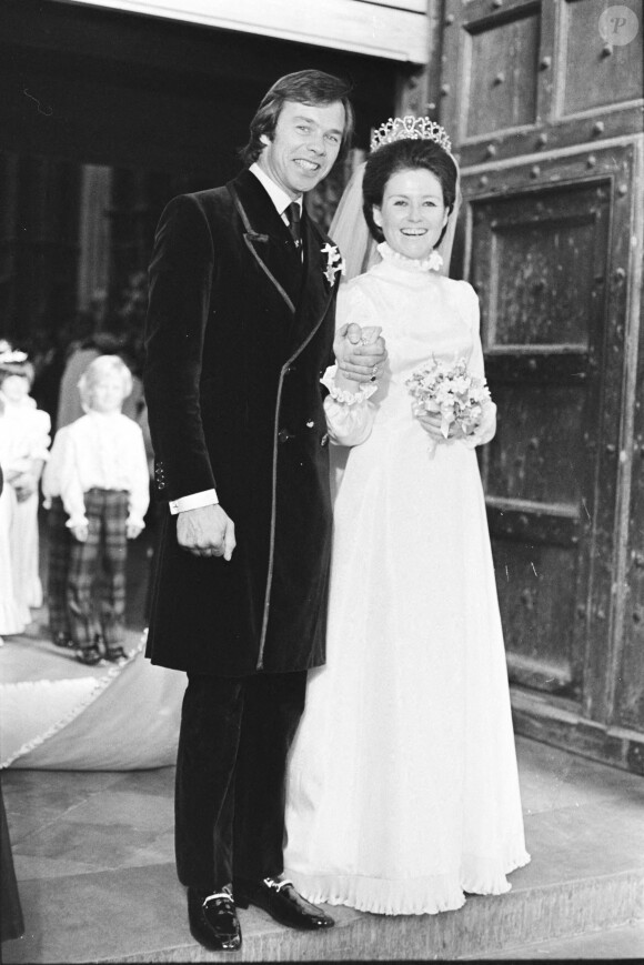 Mariage de Lady Elizabeth Anson et Geoffrey Shakerley à l'Abbaye de Westminster en 1972.