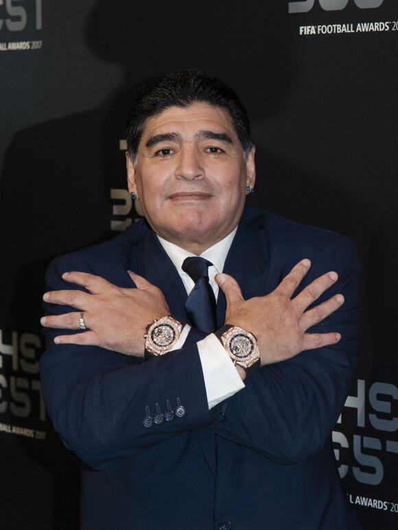 Diego Maradona fêtera ses 60 ans le 30 octobre - Diego Maradona (2 montres Hublot) - The Best FIFA Football Awards 2017 au London Palladium à Londres, le 23 octobre 2017. © Pierre Perusseau/Bestimage 