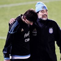 Diego Maradona opéré de la tête Lionel Messi lui apporte "toute la force du monde"