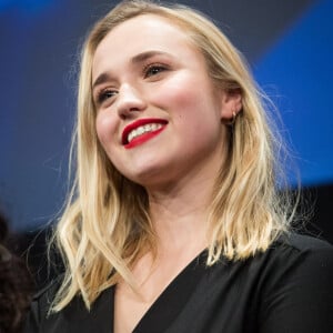 Chloé Jouannet (membre du jury) lors de la soirée d'ouverture de la 23e édition du festival international du film de comédie l'Alpe d'Huez, Isère, France, le 14 janvier 2020. © Cyril Moreau/Bestimage