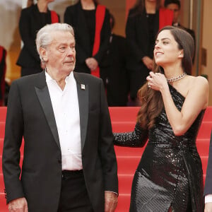 Alain Delon et sa fille Anouchka - Montée des marches du film "Une vie cachée" lors du 72ème Festival International du Film de Cannes. © Christophe Aubert via Bestimage