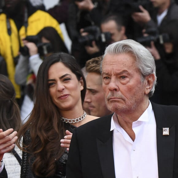 Alain Delon et sa fille Anouchka Delon - Montée des marches du film "A Hidden Life" lors du 72ème Festival International du Film de Cannes, le 19 mai 2019.