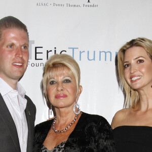 Ivana Trump, ses enfants Eric Trump et Ivanka Trump lors du 8ème tournoi de golf annuel Eric Trump au Trump National Golf Club Westchester au Briarcliff Manor à New York, le 15 septembre 2014.