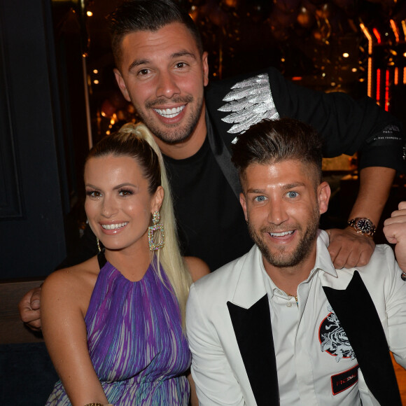 Exclusif - Carla Moreau enceinte avec son compagnon Kevin Guedj et Paga (Anthony Paggini Neuron) - © Veeren/Bestimage