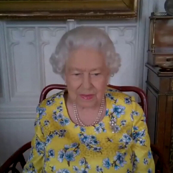 La reine Elisabeth II d'Angleterre a effectué une visite virtuelle au ministère des Affaires étrangères et du Commonwealth (FCO) pour le dévoilement de son nouveau portrait, le 26 juillet 2020.