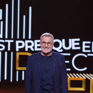 Exclusif - Laurent Ruquier - Pendant l'enregistrement de l'émission On Est Presque En Direct, présentée par L.Ruquier, et diffusée sur France 2 avec pour invités : M.Kaye, C.Bruni, L.Salamé, R.Bachelot, G.C Malade, D.Foenkinos et d'autres à Paris le 14 novembre 2020. © Jack Tribeca / Bestimage  