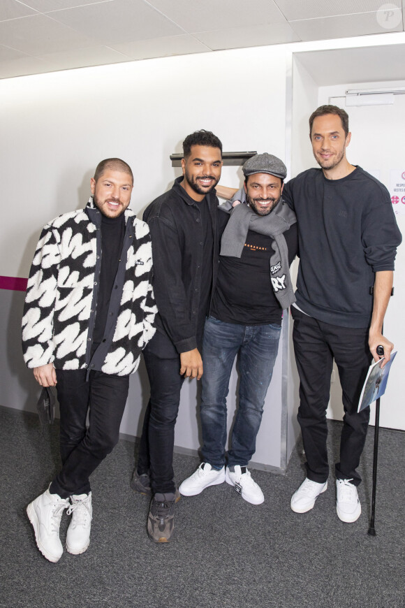 Exclusif - Quentin Mosimann, Az, Jean-Rachid K et Grand Corps Malade ( Fabien Marsaud) - Backstage pendant l'enregistrement de l'émission On Est Presque En Direct, présentée par L.Ruquier, et diffusée sur France 2 avec pour invités : M.Kaye, C.Bruni, L.Salamé, R.Bachelot, G.C.Malade, D.Foenkinos et d'autres à Paris le 14 novembre 2020. - © Jack Tribeca / Bestimage 
