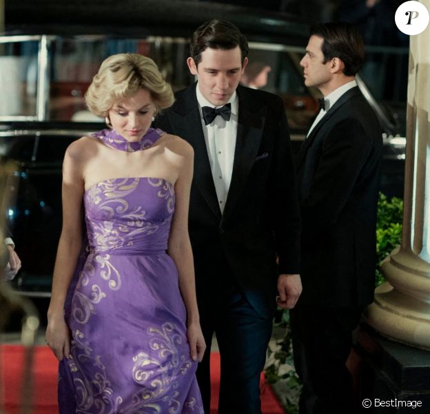 Nouvel extrait de la série The Crown (Netflix), Emma Corrin interprète Lady Di.