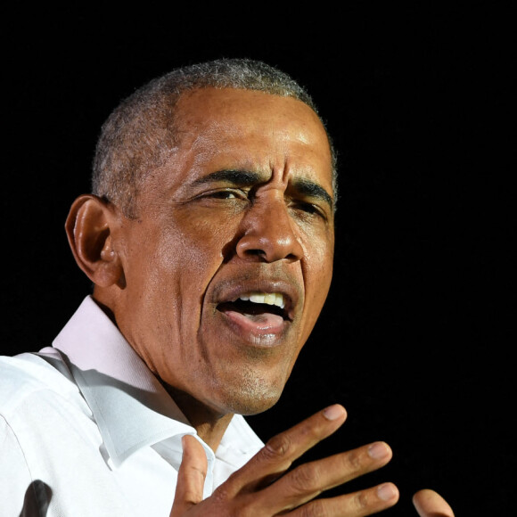 L'ancien président des Etats-Unis Barack Obama en meeting de soutien pour le candidat du parti démocrate Joe Biden à l'Université internationale de Floride à Miami. Le 2 novembre 2020