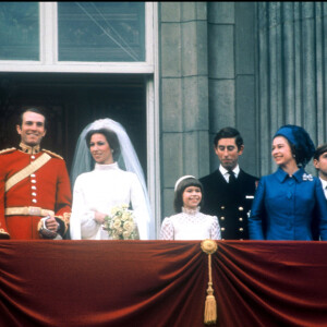 Mariage de la princesse Anne (avec la Fringe Tiara) et de Mark Phillips à Londres en 1973.