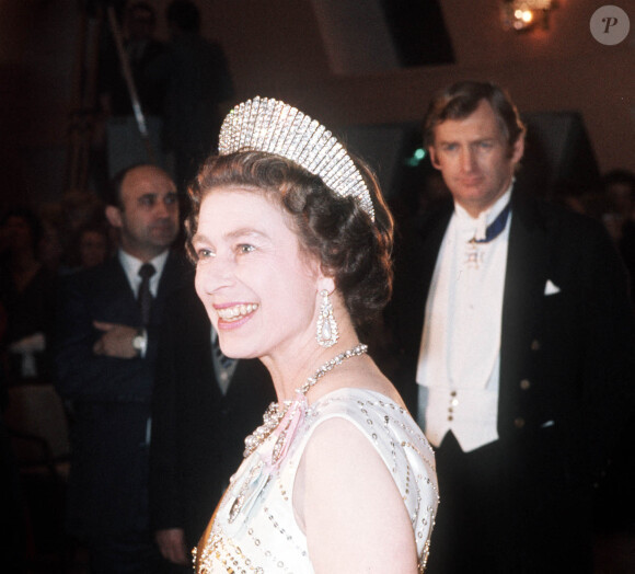 La reine Elizabeth II à un banquet au Luxembourg en 1976.