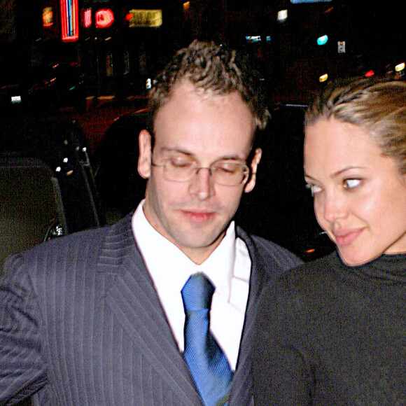 Angelina Jolie et son ex-mari Johnny Lee Miller. Le 28 janvier 2004. © ABACA