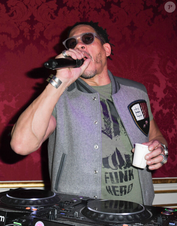 JoeyStarr - Soirée du 10ème anniversaire de l'agence audiovisiuelle "Flair production" à l'hôtel "Le Marois" à Paris le 28 mars 2019. Flair Production a aujourd'hui produit une centaine de films dans plus de 20 pays différents. Long-métrages de documentaires ou de fiction, films corporate et institutionnels de qualité, scénographies originales, publicités et ou clips innovants, la société développe des projets en parfaite cohérence avec la ligne éditoriale historique de Flair Production qui cherche à fédérer le public le plus large autour de thématiques fortes et humaines, de destins toujours étonnants et de problématiques de société souvent peu traitées à l'écran. © Coadic Guirec/Bestimage