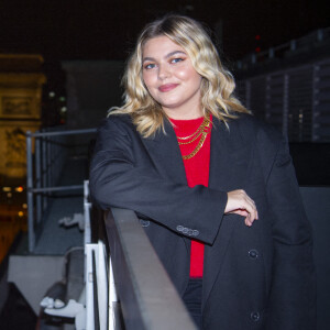 La Chanteuse Louane © JB Autissier / Panoramic / Bestimage 