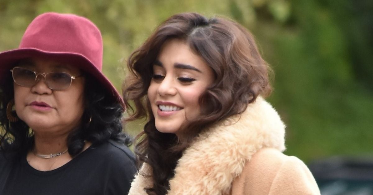 Vanessa Hudgens à la sortie d’une séance photo en compagnie de sa mère