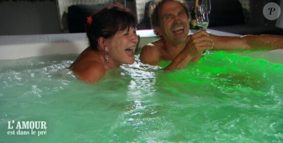 Jean-Claude nu, fou rire avec Yolanda après une chute dans "L'amour est dans le pré 2020" du 30 novembre sur M6