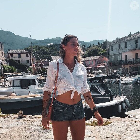 Alix (Koh-Lanta) : bikini et tenues de sport sur Instagram.