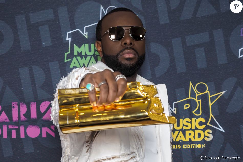 Gims à la 22e édition des NRJ Music Awards à la Seine musicale, le 5