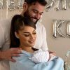 Kamila et Noré de retour chez eux avec leur fils Kenan
