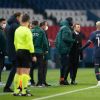 Le match de Ligue des Champions opposant le Paris Saint-Germain au Istanbul Basaksehir FK a été interrompu suite à un incident raciste. Le 4e arbitre de la rencontre, Sebastian Coltescu, a désigné le coach assistant d'Istanbul, Pierre Webo, par sa couleur de peau. Paris, le 8 décembre 2020.