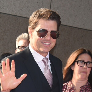 Tom Cruise oublie de remonter sa braguette à son arrivée à la première de 'Mission: Impossible - Fallout' à Tokyo, le 18 juillet 2018 