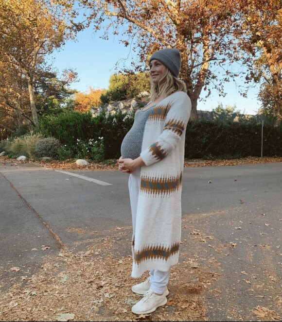 Candice King enceinte sur Instagram. Le 30 novembre 2020.