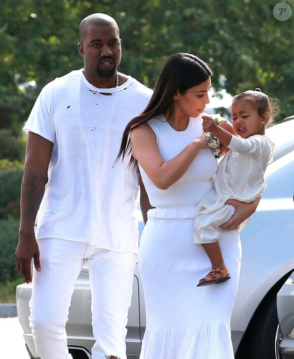 Kanye West, Kim Kardashian et leur fille North - La famille Kardashian à la messe de Pâques à Calabasas. Le 5 avril 2015 
