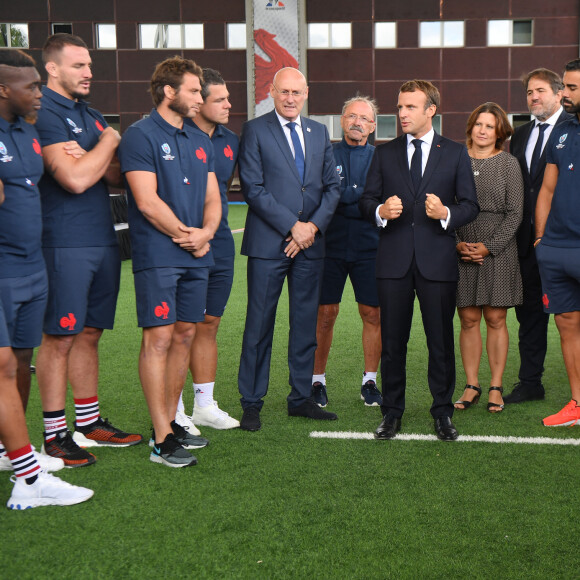 Bernard Laporte (président de la Fédération Française de Rugby à XV), Emmanuel Macron, président de la République Française et Roxana Maracineanu, ministre des Sports, visitent le centre d'entrainement du XV de France. Marcoussis, le 5 septembre 2019. © Liewig/Pool/Bestimage