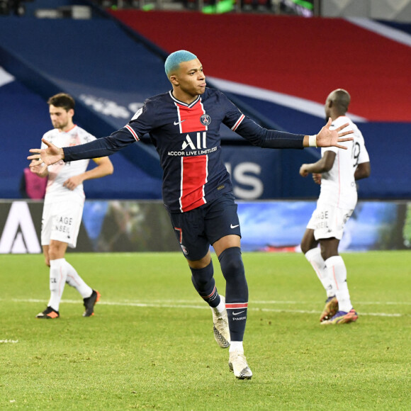 Kylian Mbappé lors du match de football PSG - Lorient (2-0) en ligue 1 Uber Eats au Parc des Princes à Paris le 16 décembre 2020. © FEP / Panoramic / Bestimage